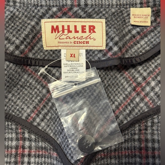 Miller Ranch presented by Cinch Men’s Western Wool Plaid Notched Vest - Picture 3 of 10